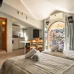 Zoi's Sea View In Apart Otel