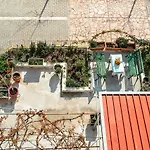 Hotel apartamentowy Zoi's Sea View In Lixouri